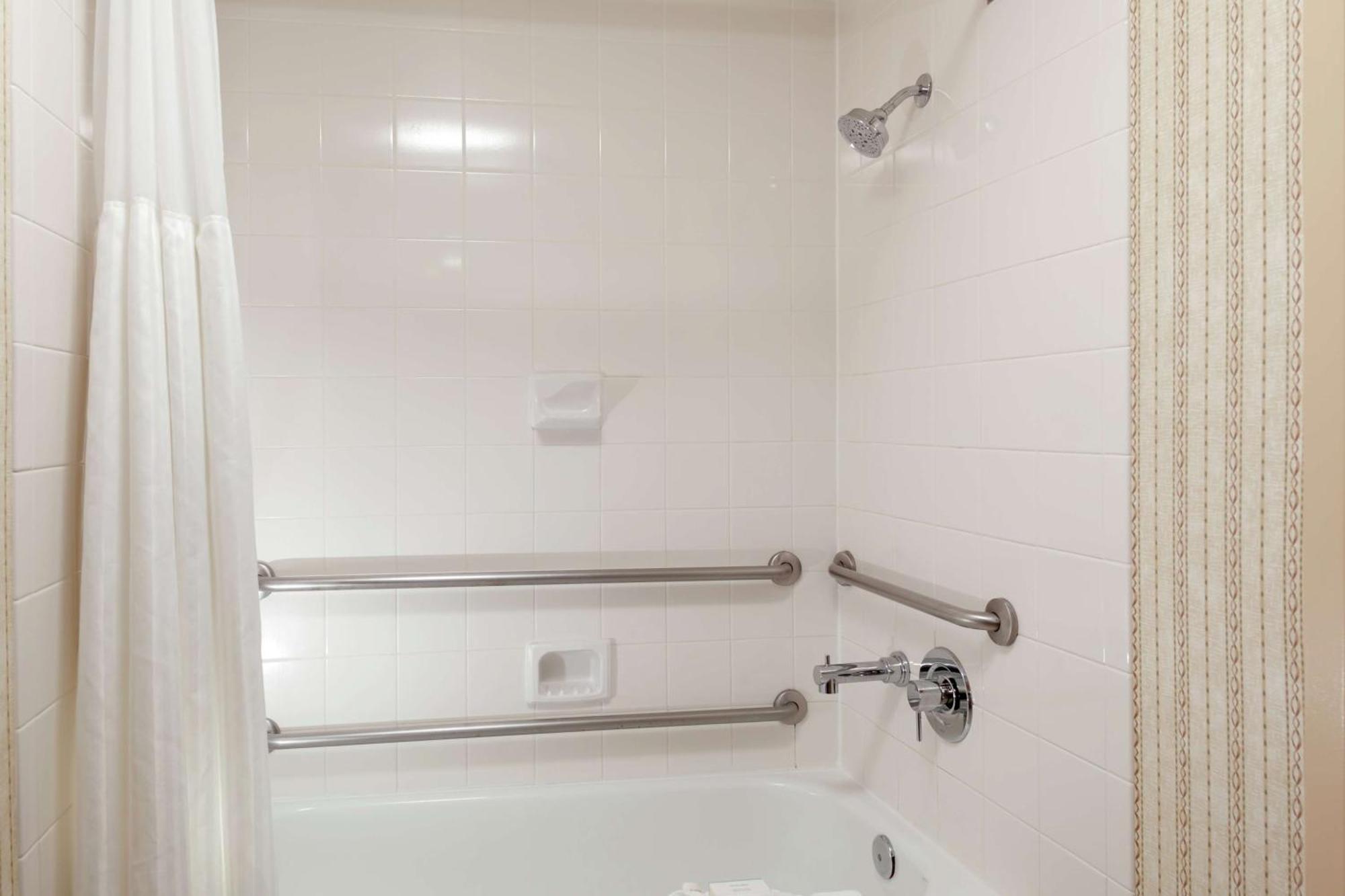Hilton Garden Inn Charlotte North Ngoại thất bức ảnh