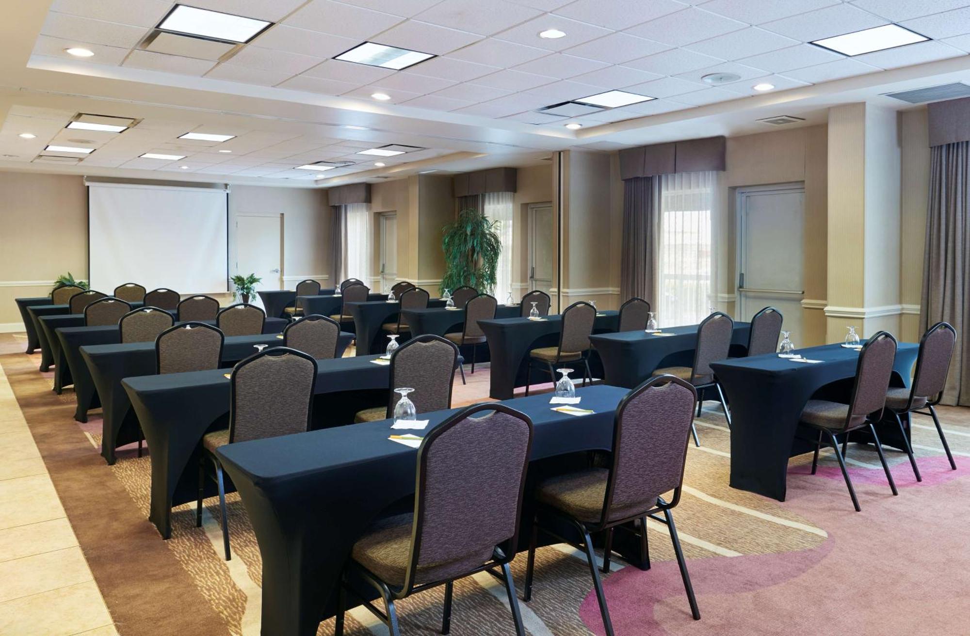 Hilton Garden Inn Charlotte North Ngoại thất bức ảnh
