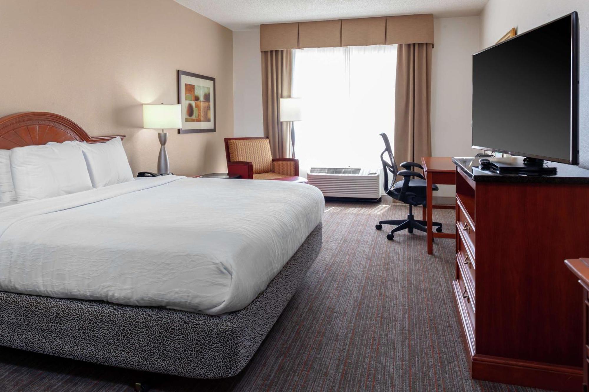 Hilton Garden Inn Charlotte North Ngoại thất bức ảnh